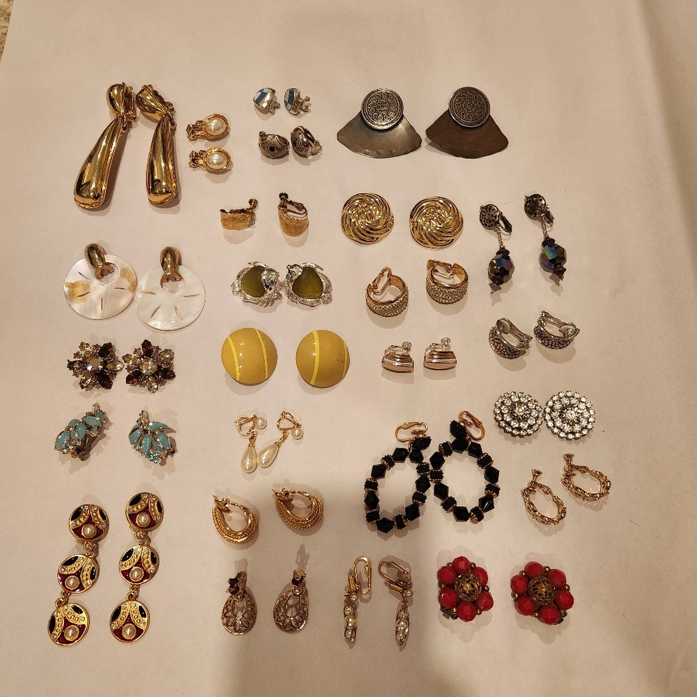 Lot Of 25 Clip On Earrings